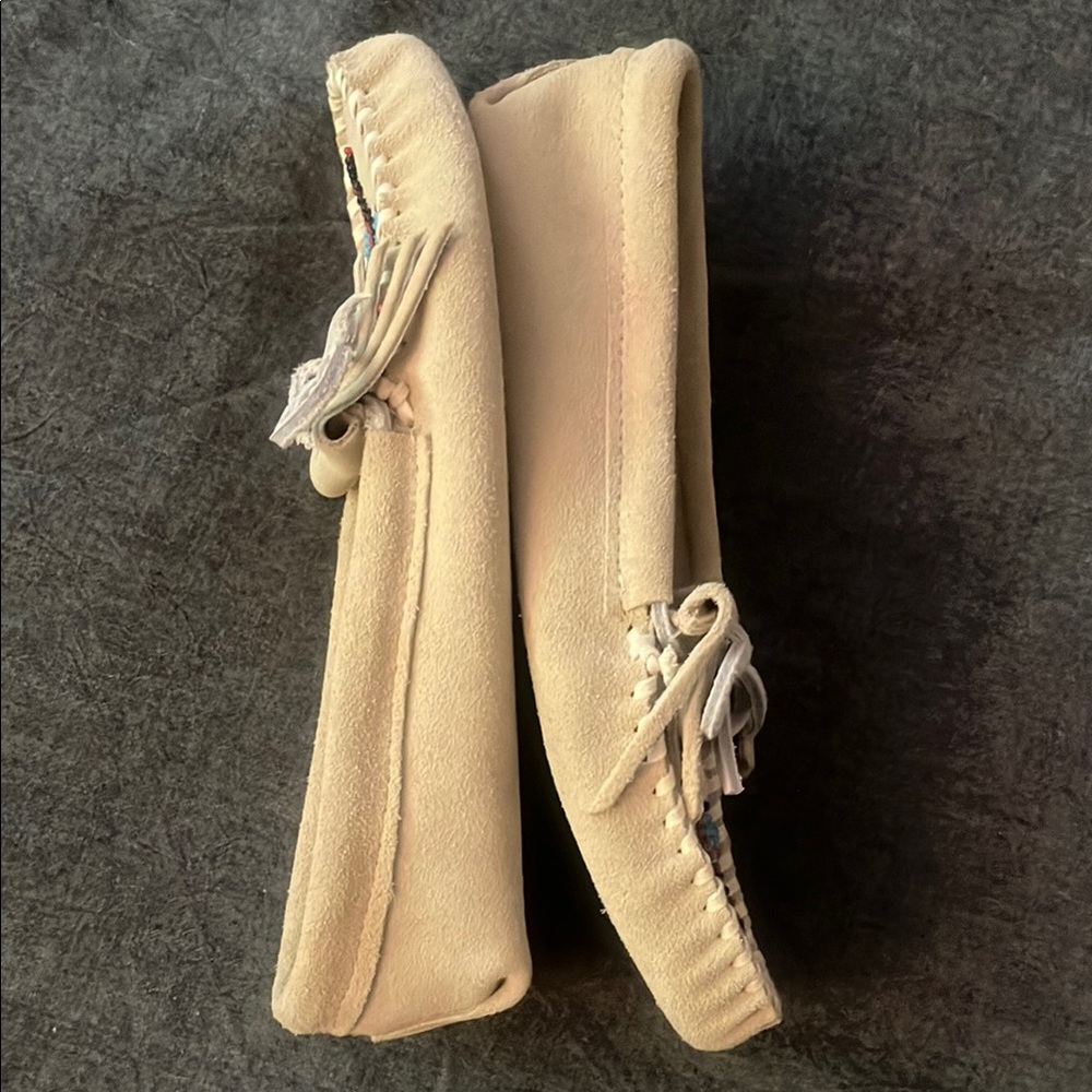 Embroidered Beige Moccasins - Picture 2 of 5